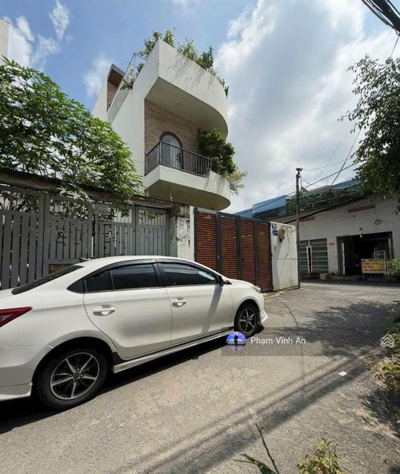 Bán đất tặng dãy trọ 14p ngay hẻm xe hơi võ văn ngân  200m²(9.2x22) tn 35tr/th  phân được 2 lô