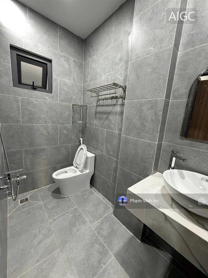 Nhà xây tâm huyết ngay kha vạn cân  nội thất cao cấp có thang máy  ngang 5.5m bề thế