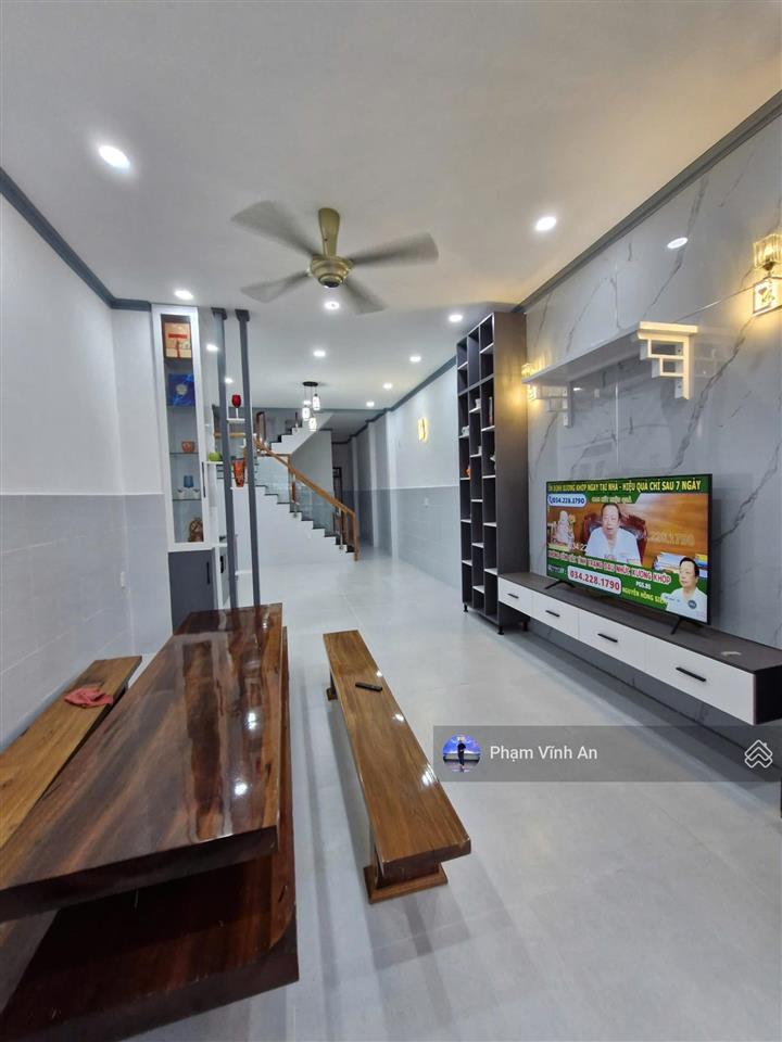 Nhà 2 tầng hoàng diệu 2  100m2, sổ hoàn công  ô tô đậu tận cửa