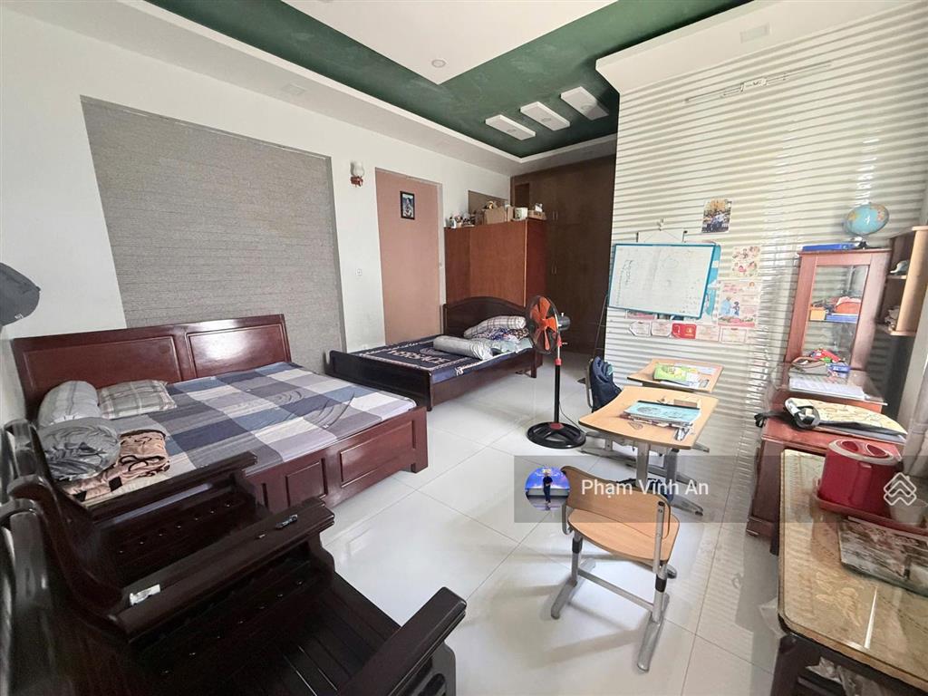 Mặt tiền kinh doanh gần hoàng diệu 2  căn góc giá trị cao mặt tiền bề thế 5.4m
