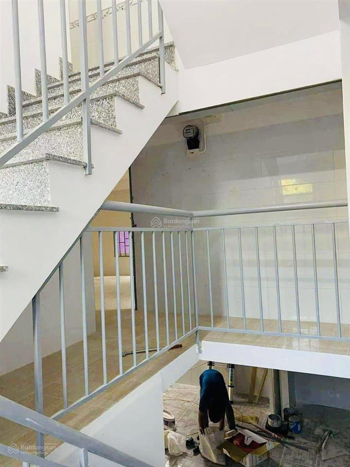 Chdv 4 tầng mặt tiền thụt đình phong phú  ngang 7m bề thế  khoán 60tr/ tháng