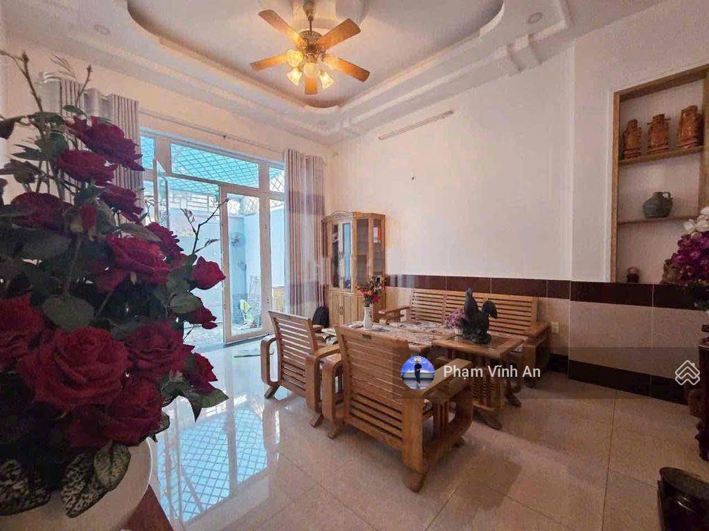 Nhà 3 tầng ngay chợ đêm man thiện  sổ hoàn công pháp lý chuẩn  ô tô ngủ trong nhà