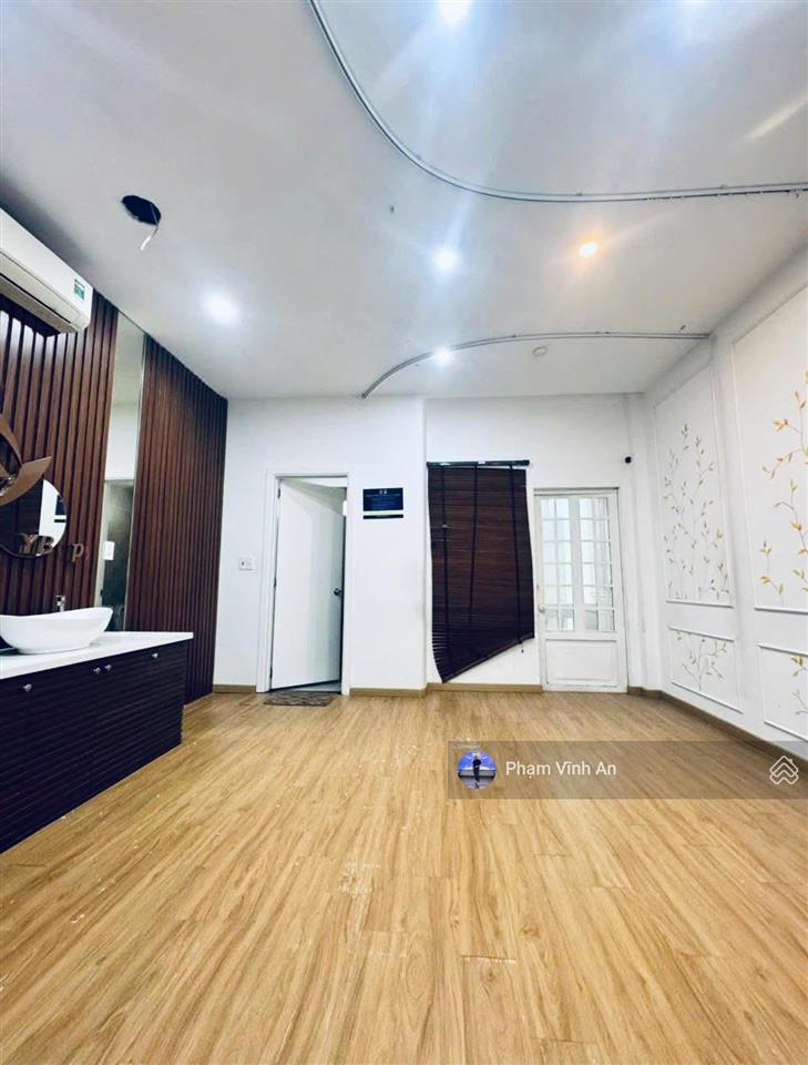 Nhà 5 tầng khu dân cư đồng bộ hoàng diệu 2  81m²(4.5*18m) hoàn công chuẩn