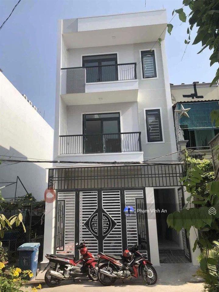 Chdv 3 tầng ngay lê văn việt  khu đồng bộ cao tầng, đường 8m có vỉa hè  ngang 5.5m bề thế