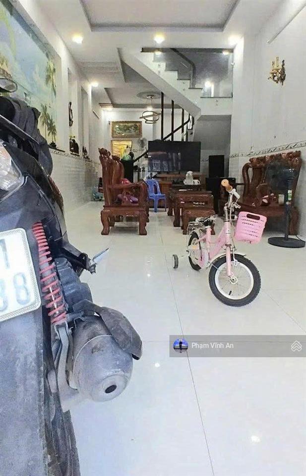 Nhà 3 tầng khu dân cư đồng bộ lê văn chí  đường 10m sẵn vỉa hè. dân trí cao
