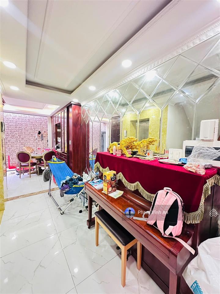 Siêu phẩm 4 tầng kiên cố kdc cao cấp lê văn chí  90m2(5x18m) có thang máy + nội thất cao cấp