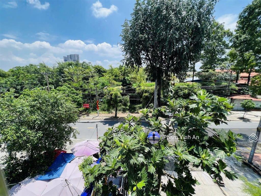 Giá tốt! nhà 4 tầng mặt tiền kd đường linh trung  80m2 (5x16m)