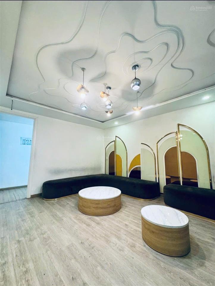 Bán nhanh đi định cư! nhà 3 tầng mặt tiền kinh doanh gần đh ngân hàng  ngang 6m bề thế