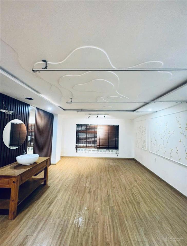 Bán nhanh đi định cư! nhà 3 tầng mặt tiền kinh doanh gần đh ngân hàng  ngang 6m bề thế
