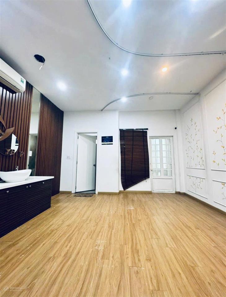 Bán nhanh đi định cư! nhà 3 tầng mặt tiền kinh doanh gần đh ngân hàng  ngang 6m bề thế