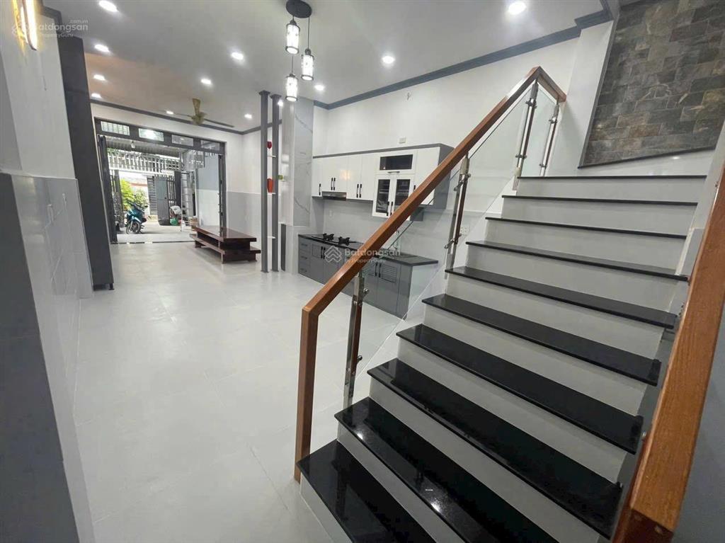 Kẹt tiền bán gấp! nhà đẹp tâm huyết gần hoàng diệu 2  ô tô ngủ trong nhà