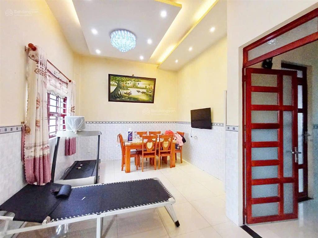 Hàng hot! nhà 3 tầng mặt tiền đường linh trung, ngang khủng 8.55m