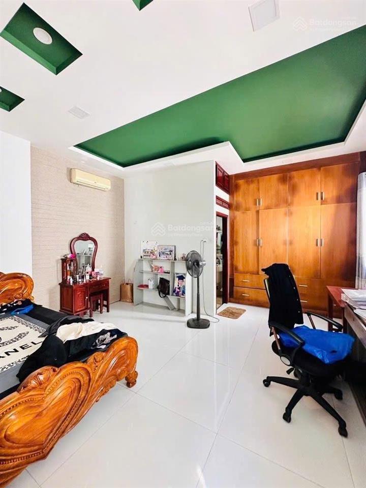 Căn góc mặt tiền kinh doanh gần hoàng diệu 2  94m²(5.4x8m) 3 tầng kiên cố