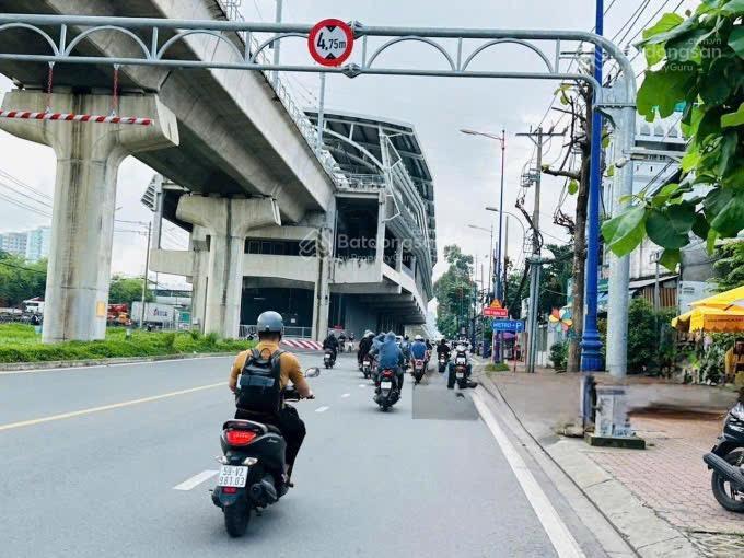 Mặt tiền kinh doanh ngay metro công nghệ cao  xây dựng hầm + 6 tầng ~ 60tr/m2