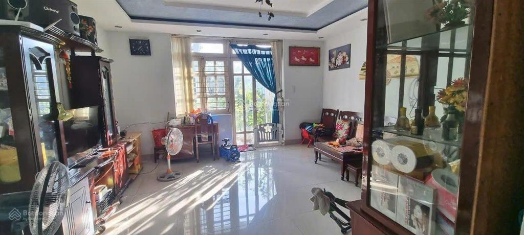 Vài bước ra metro! nhà 4 tầng kdc đồng bộ 90m2 (5m x 18m) đường 10m có vỉa hè
