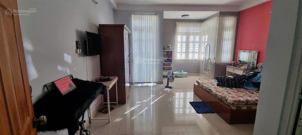 Vài bước ra metro! nhà 4 tầng kdc đồng bộ 90m2 (5m x 18m) đường 10m có vỉa hè