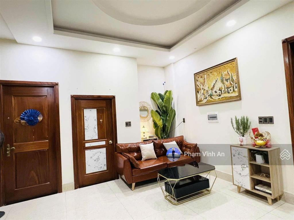 Căn góc mặt tiền kinh doanh gần hoàng diệu 2  ngang khủng 13.5m