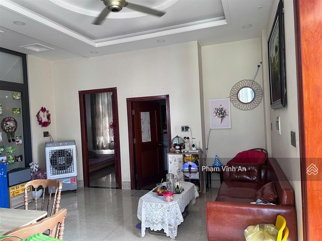 Căn góc mặt tiền kinh doanh gần hoàng diệu 2  ngang khủng 13.5m