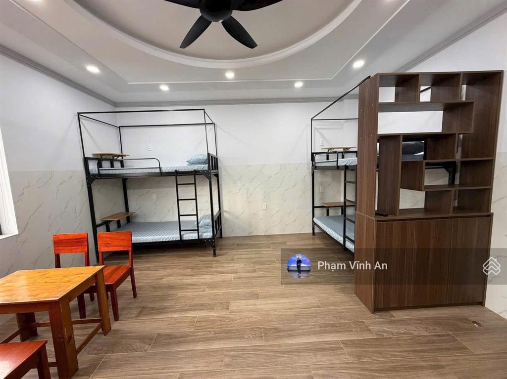 Nhà 5 tầng xây tâm huyết ngay kha vạn cân  nội thất cao cấp + thang máy