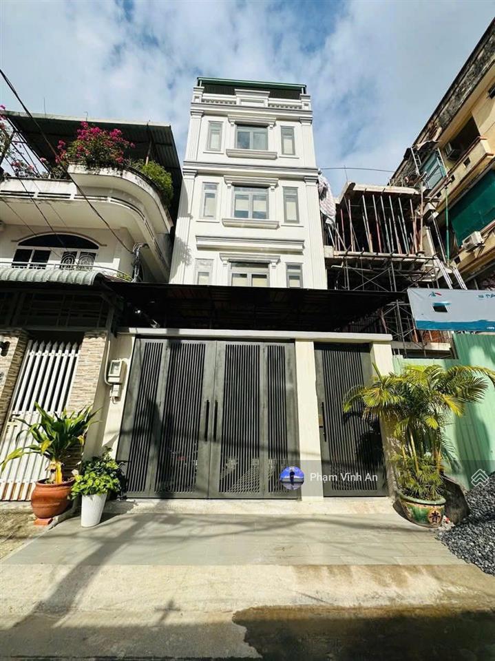 Nhà 5 tầng xây tâm huyết ngay kha vạn cân  nội thất cao cấp + thang máy