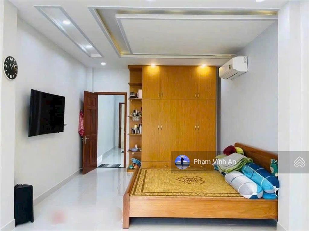 Cần bán gấp! nhà 3 tầng tâm huyết, mặt tiền kinh doanh ngay kha vạn cân