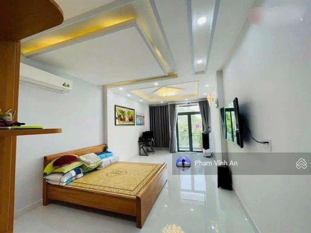 Cần bán gấp! nhà 3 tầng tâm huyết, mặt tiền kinh doanh ngay kha vạn cân