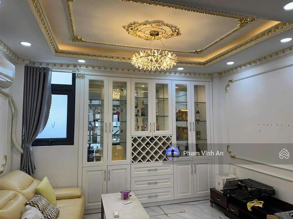 Nhà xây tâm huyết gần metro  60m2(4x15m) xách vali vào là ở