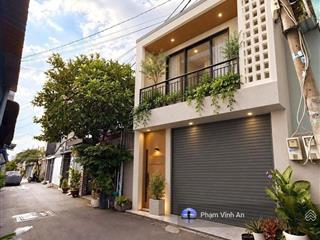 Dãy trọ ngay vincom lê văn việt  95m2 ngang 7m bề thế  đường ô tô thông tứ tung