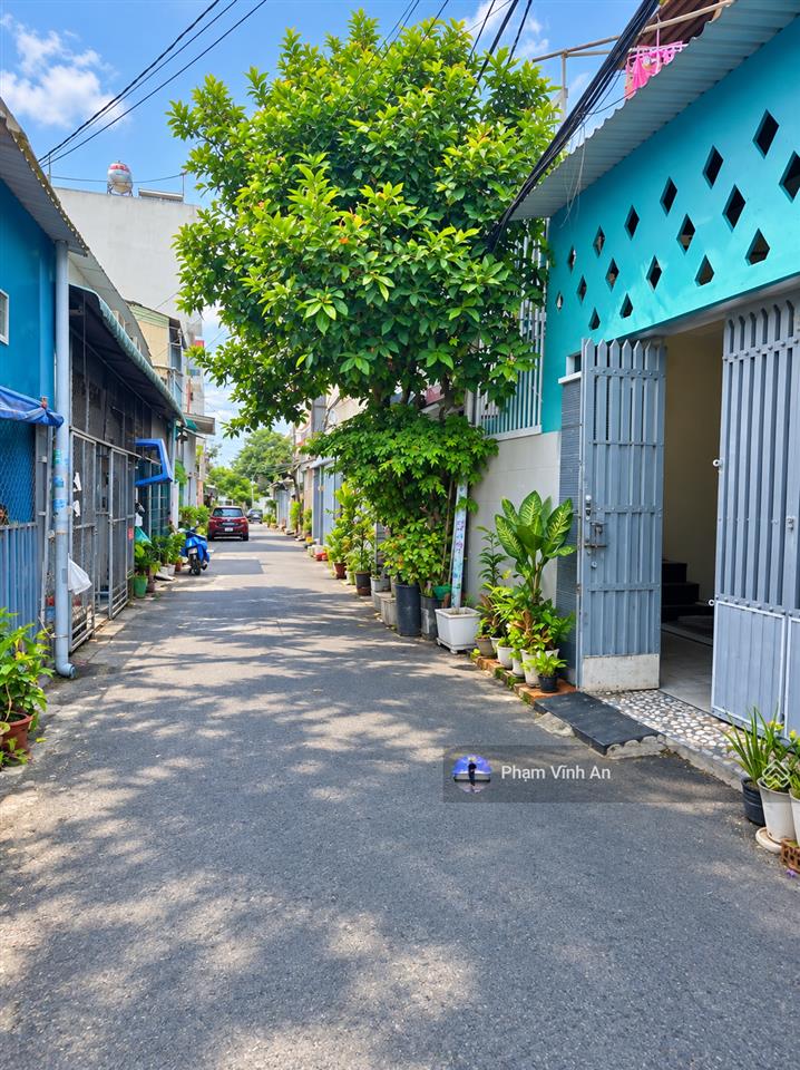 Dãy trọ ngay vincom lê văn việt  95m2 ngang 7m bề thế  đường ô tô thông tứ tung