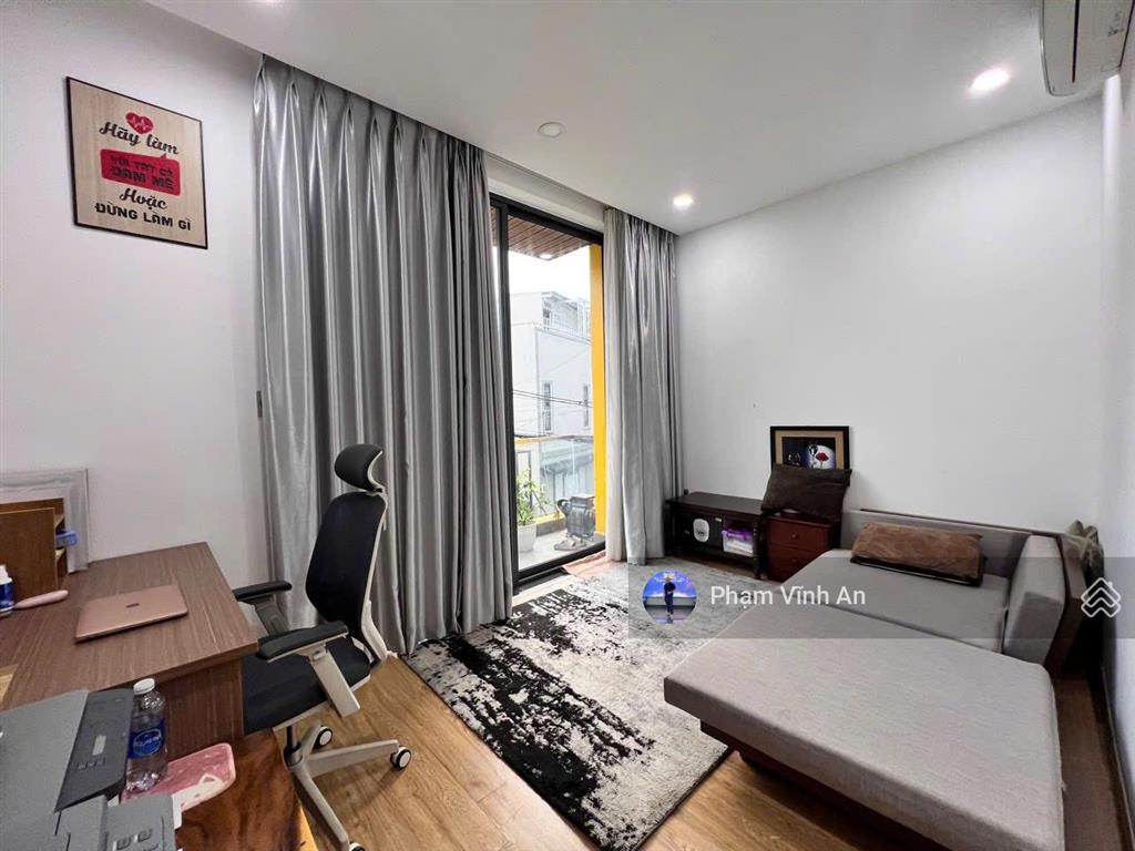 Giảm 800 triệu ! nhà 3 tầng ngay vincom võ văn ngân  81m2(5.5x15m)