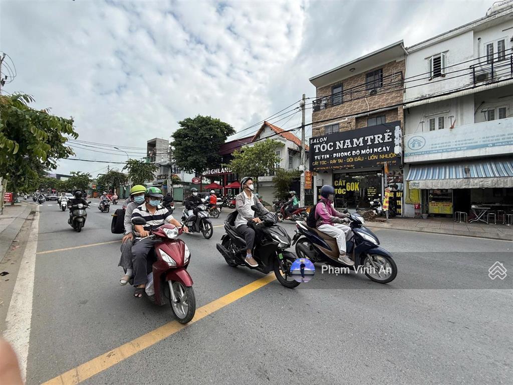 Lô góc gần vành đai 2, metro  96 m² ngang 5m bề thế, xây 5 tầng