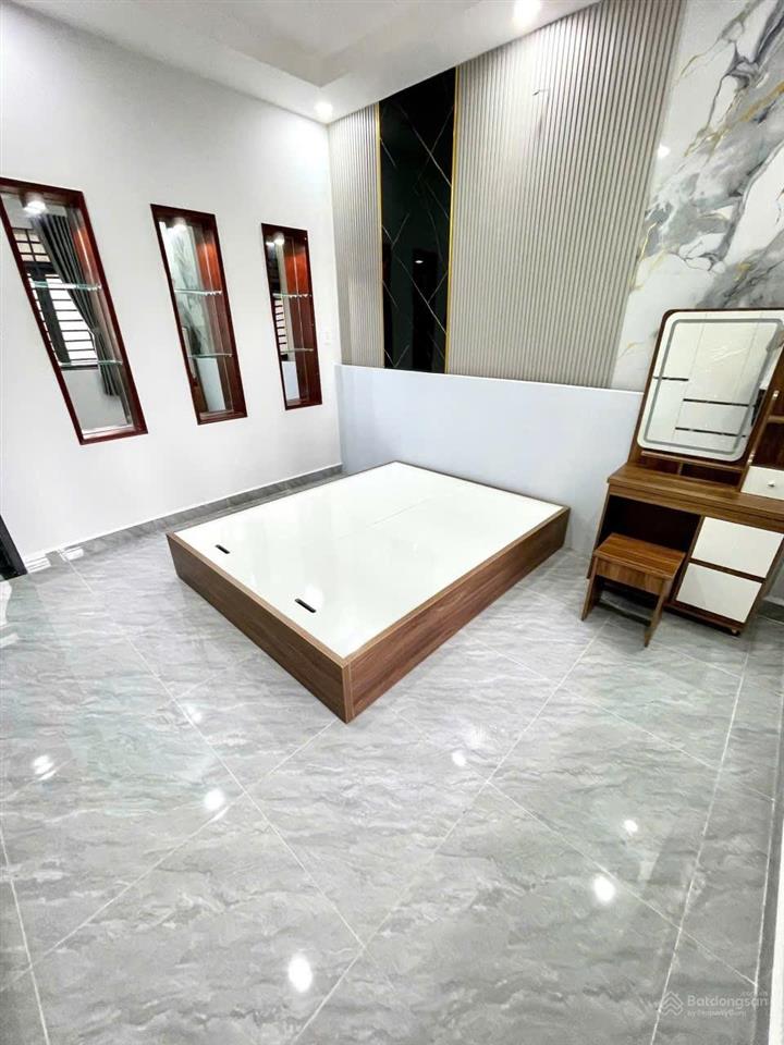 Nhà đẹp dọn vào ở ngay, hẻm xe hơi thông lê văn việt  hơn 7 tỷ