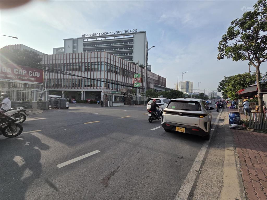 Hàng ngộp  mặt tiền kd lê văn chí gần metro  168m2 sẵn tn 25 triệu/tháng