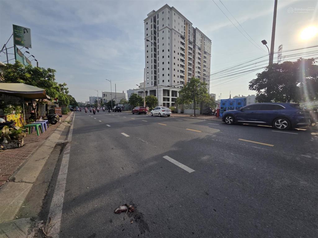 Hàng ngộp  mặt tiền kd lê văn chí gần metro  168m2 sẵn tn 25 triệu/tháng