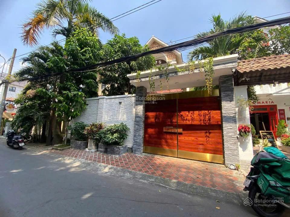 Cho thuê biệt thự mặt tiền ngô quang huy , thảo điền  giá chỉ 118 triệu quá rẻ  0906 845 ***