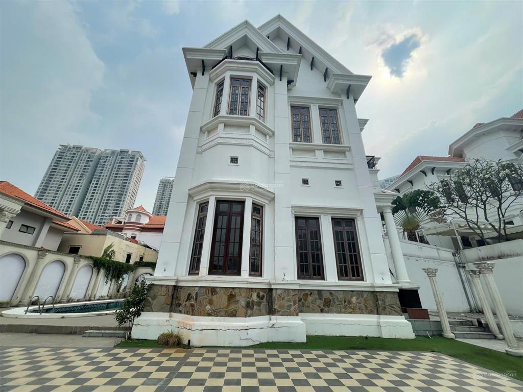 Chỉ 130 tr/th cho thuê biệt thự kinh doanh nhà hàng diện tích lên tới 900m2, quá rẻ tại thảo điền