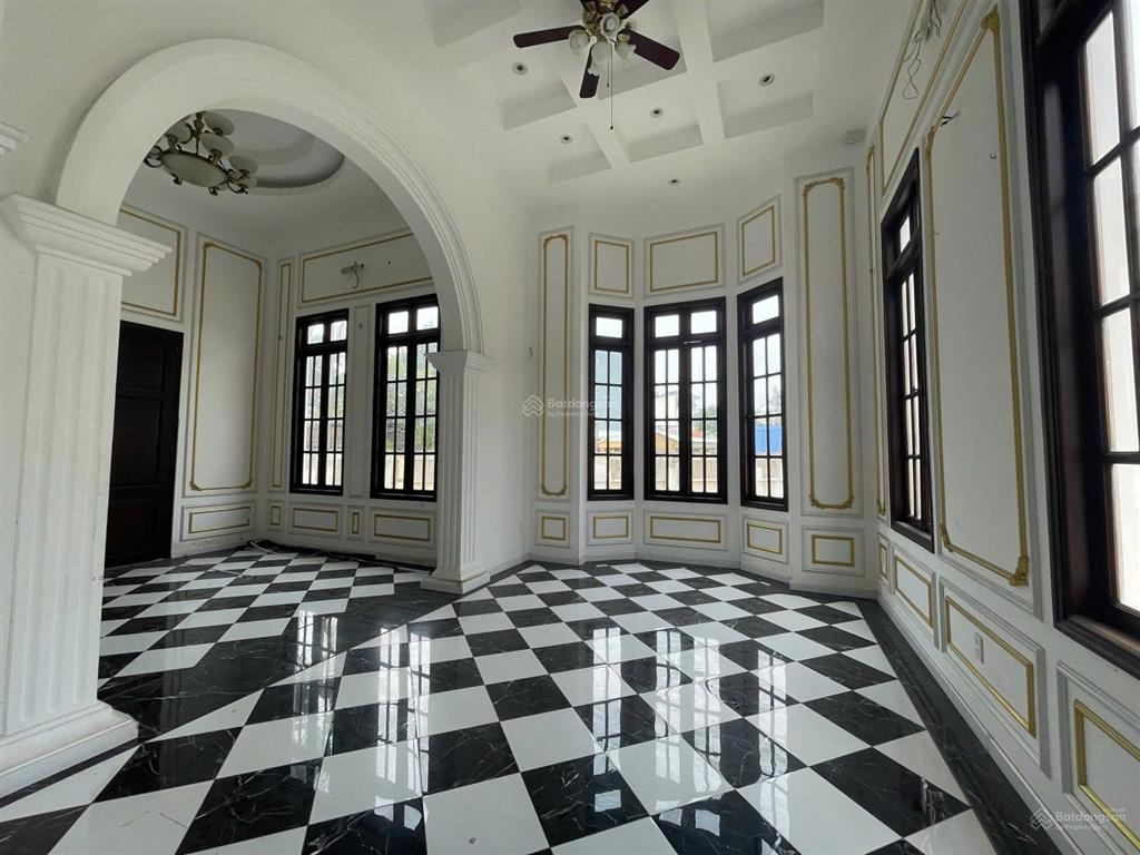 Chỉ 130 tr/th cho thuê biệt thự kinh doanh nhà hàng diện tích lên tới 900m2, quá rẻ tại thảo điền