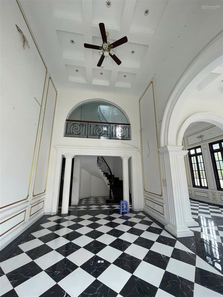 Chỉ 130 tr/th cho thuê biệt thự kinh doanh nhà hàng diện tích lên tới 900m2, quá rẻ tại thảo điền