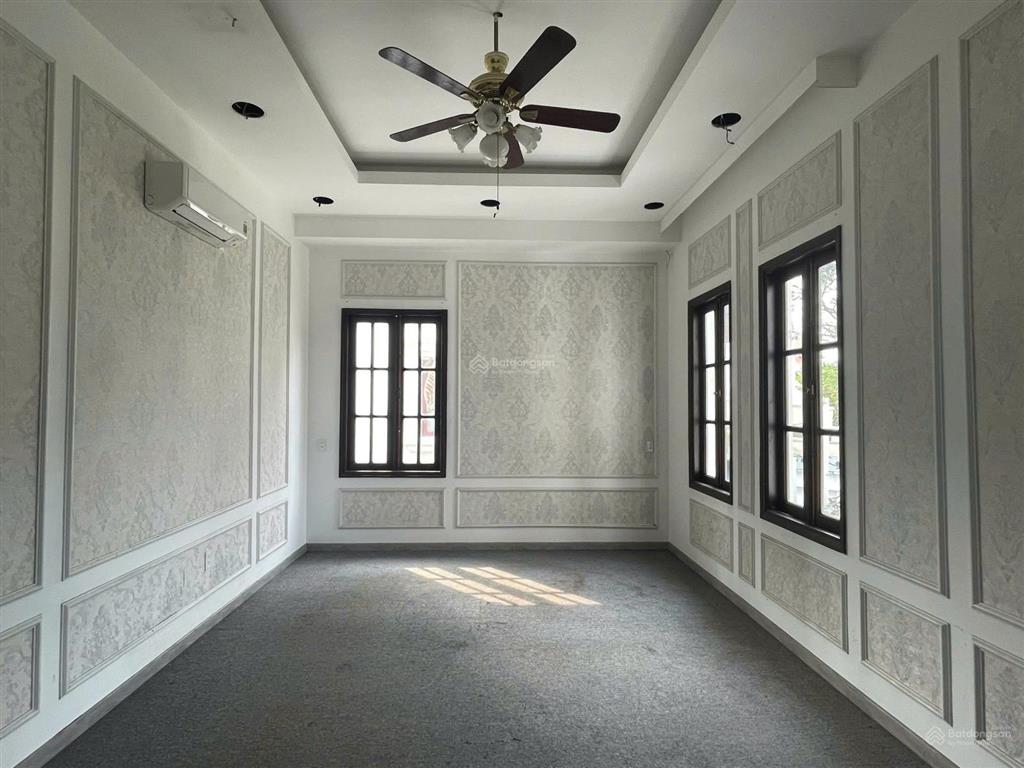 Chỉ 130 tr/th cho thuê biệt thự kinh doanh nhà hàng diện tích lên tới 900m2, quá rẻ tại thảo điền
