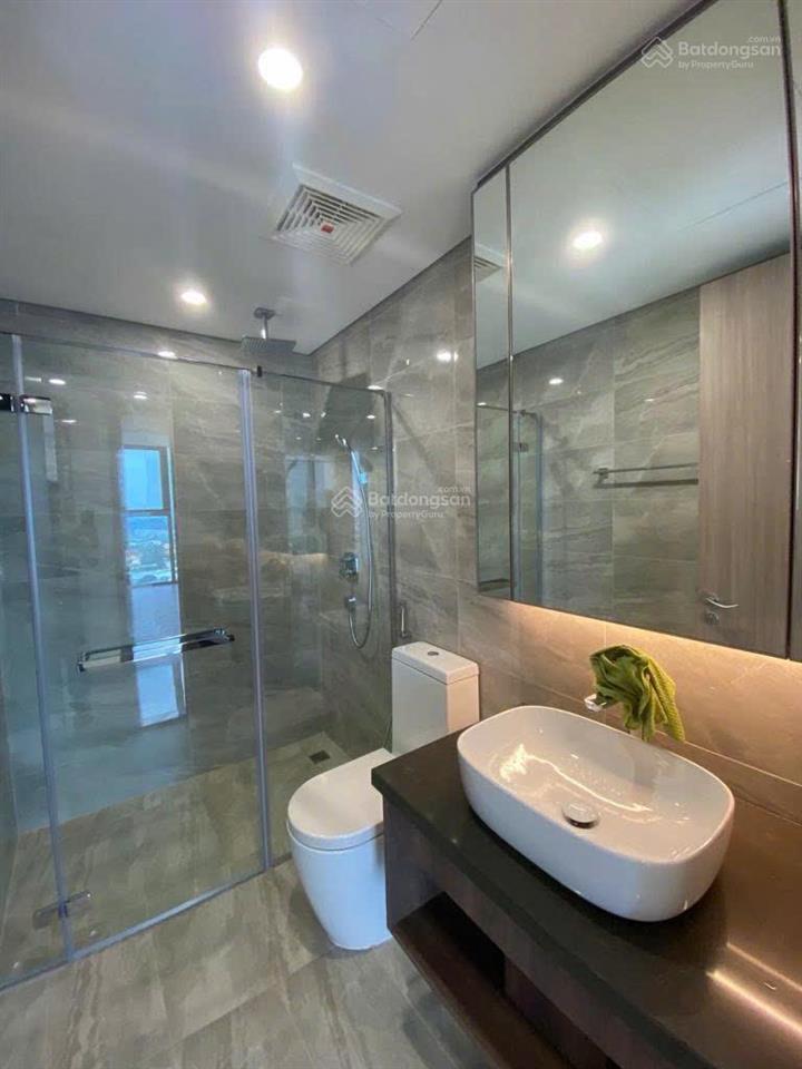 Cho thuê 3pn góc, 136m2, view sông, nhà mới bàn giao, ở thảo điền green, q2, giá chỉ 66 triệu