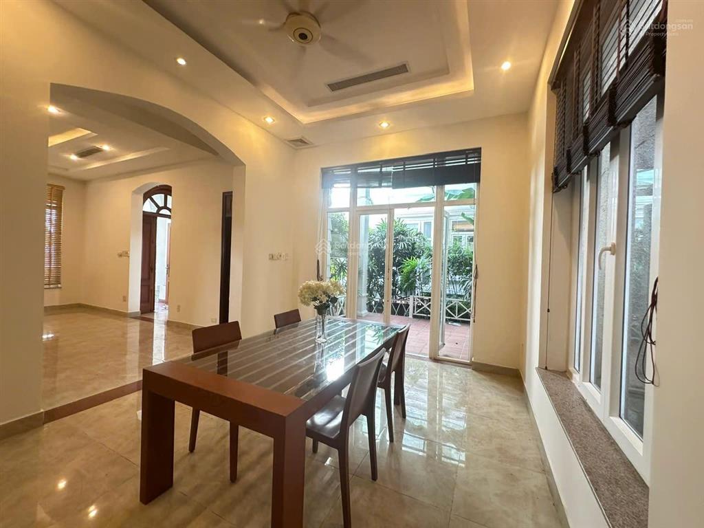 Cho thuê villa giá chỉ 103 triệu/tháng  full nội thất  compound thảo điền siêu hiếm còn sót