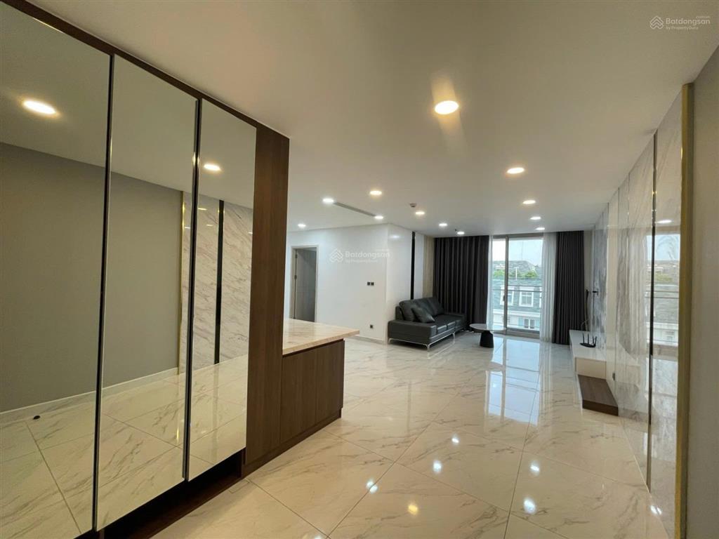 Cho thuê căn hộ midtown 3pn 2wc 1 kho,2 ban công vip fun nội thất cao cấp giá chỉ 50 triệu quá rẻ .