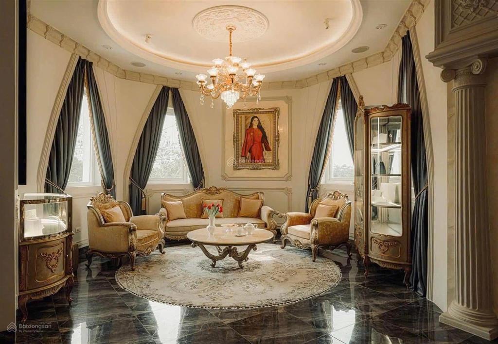 Cho thuê biệt thự diện tích lên tới 1000m2, giá cực kì rẻ ,nằm tại đường võ trường toản