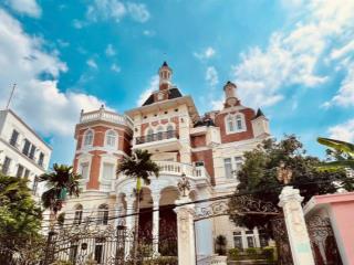 Cho thuê biệt thự diện tích lên tới 1000m2, giá cực kì rẻ ,nằm tại đường võ trường toản