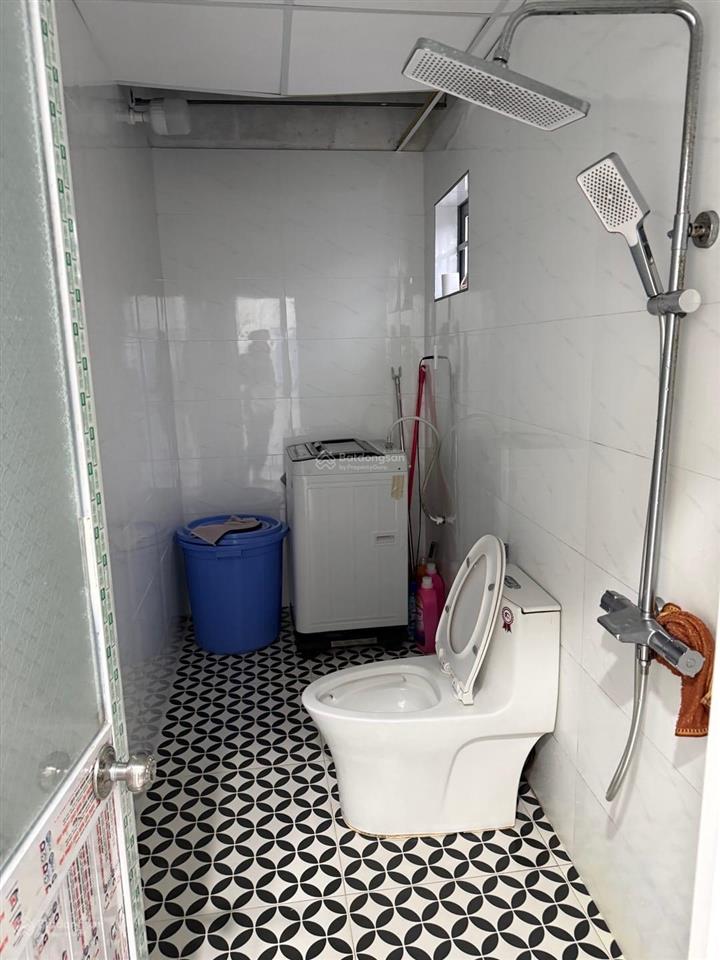 Tôi cần bán nhà mặt tiền đường bình hoà, khuê trung, hiện đang cho thuê 8tr/ tháng!