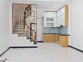 Bán nhà bạch đằng 37 m2. 5 tầng. sổ đỏ. giá 6.5 tỷ