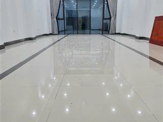 Chính chủ cho thuê sàn văn phòng tòa nhà gần ngã tư khu trần duy hưng cầu giấy,dt 100m2,giá 15tr/th