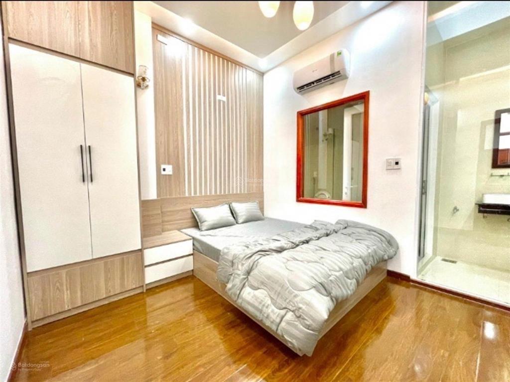 Bán nhà đoàn nhữ hài  64m2  siêu phẩm