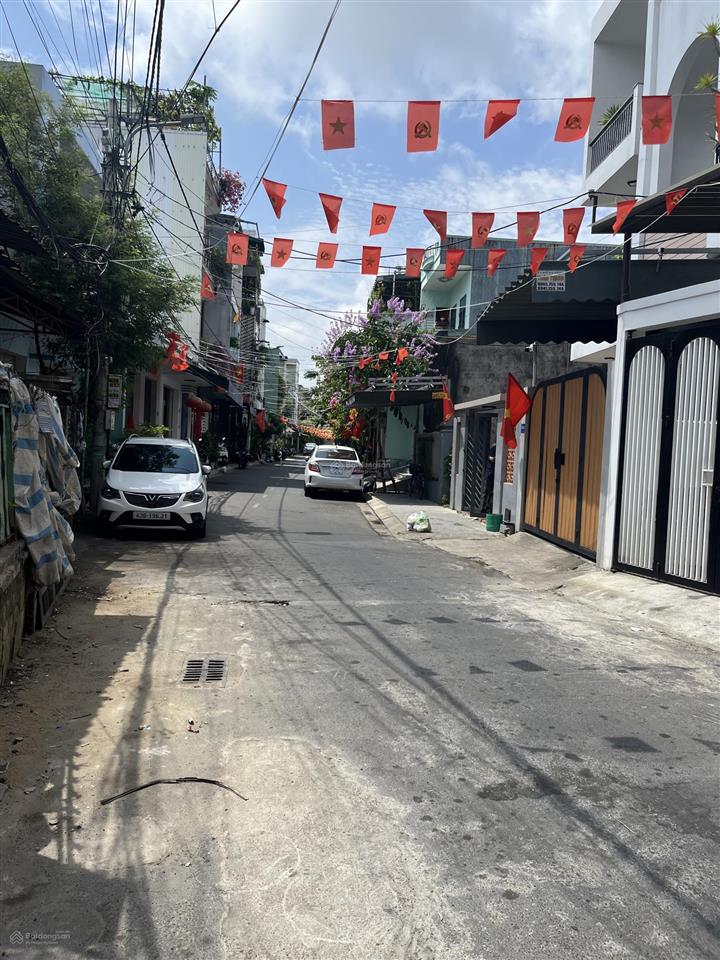 Bán nhà đoàn nhữ hài  64m2  siêu phẩm