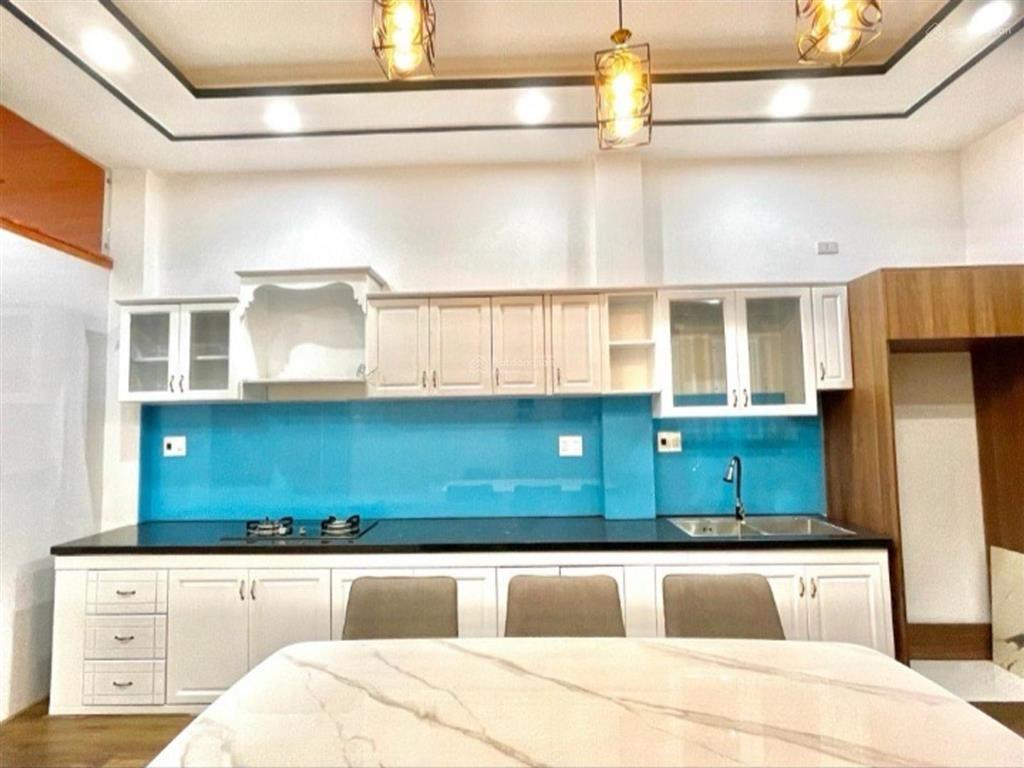 Bán nhà đoàn nhữ hài  64m2  siêu phẩm
